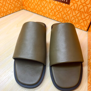 Wide Leather Female Palm Slipper